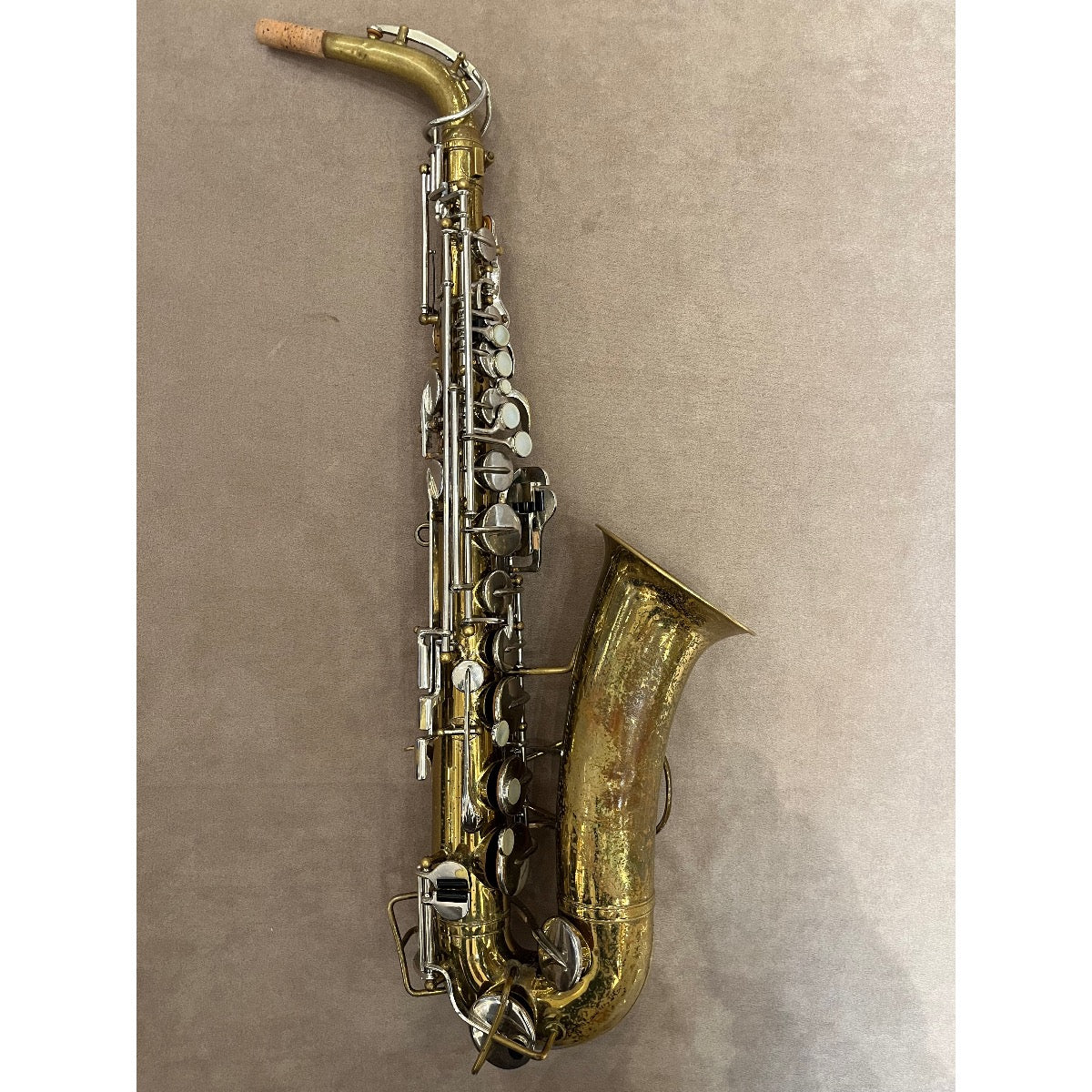 Buescher Aristocrat Series IV altsaxofoon 471049