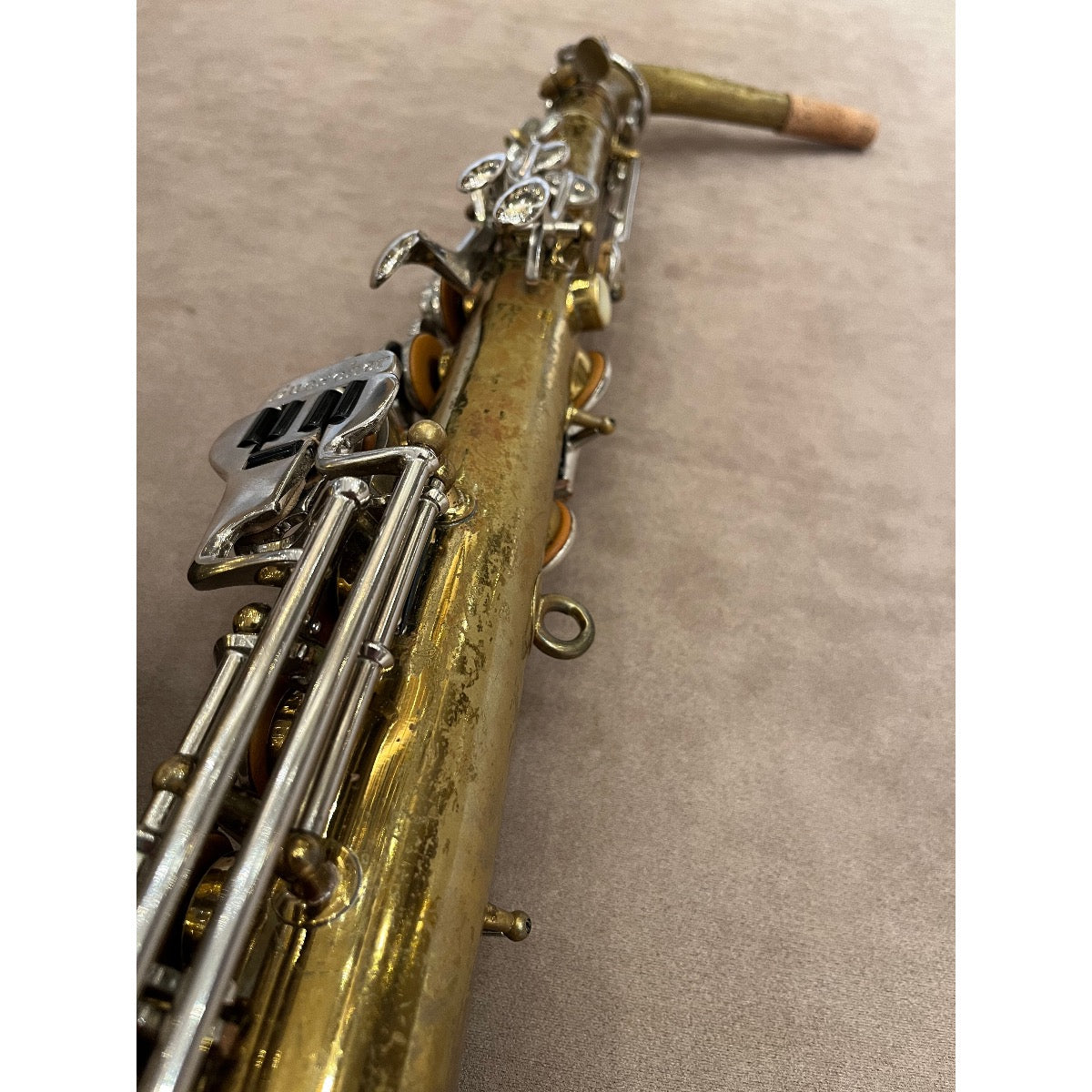 Buescher Aristocrat Series IV altsaxofoon 471049