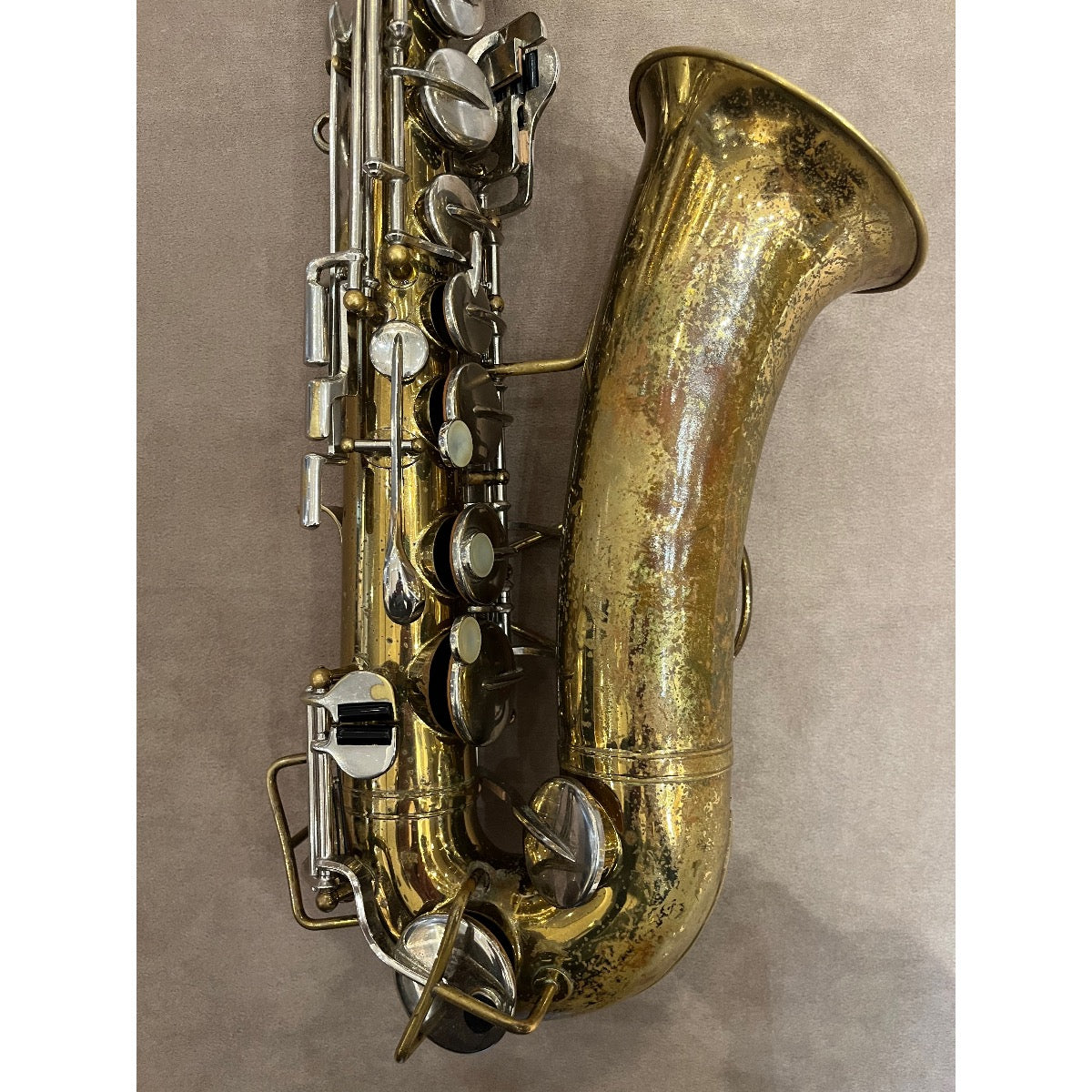 Buescher Aristocrat Series IV altsaxofoon 471049