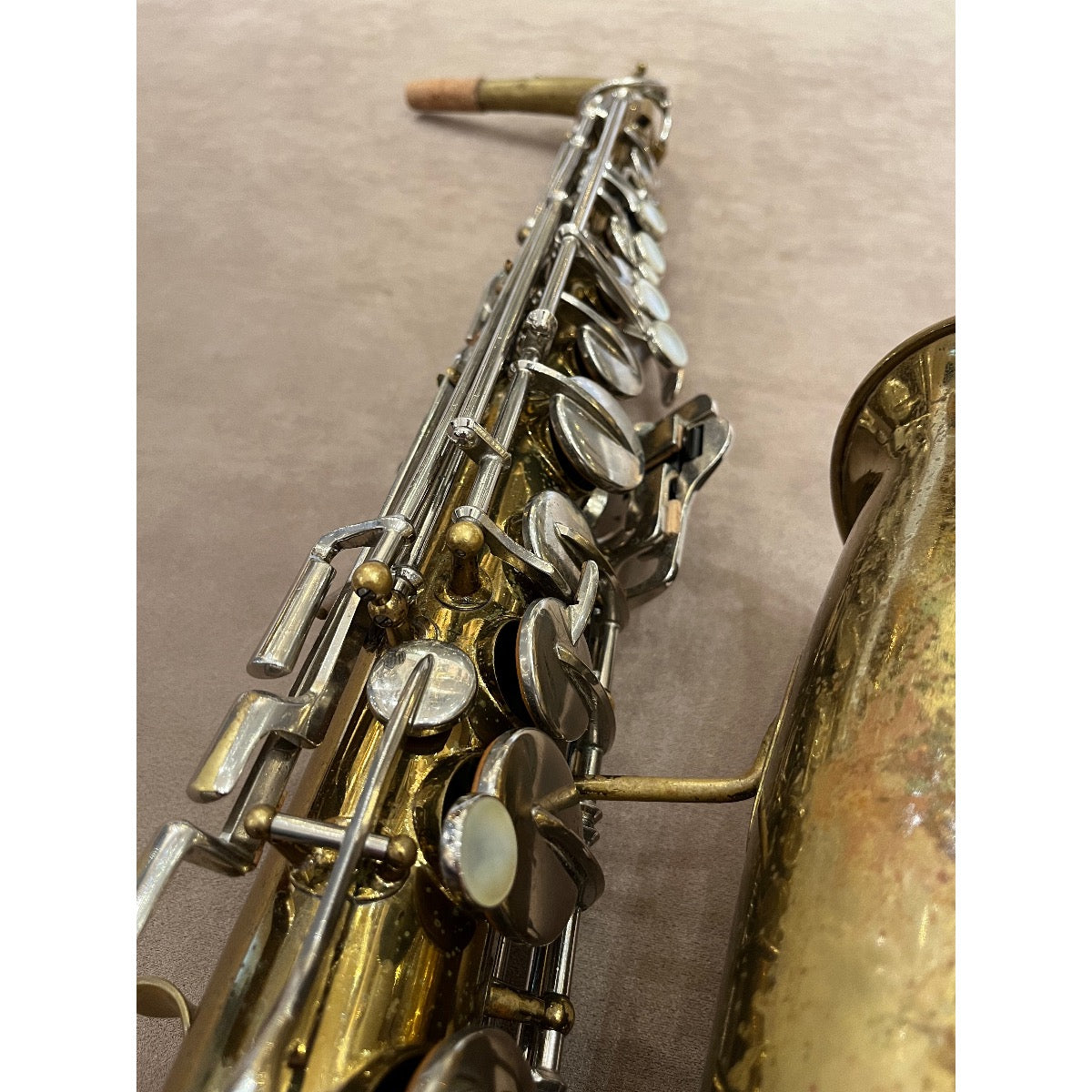 Buescher Aristocrat Series IV altsaxofoon 471049