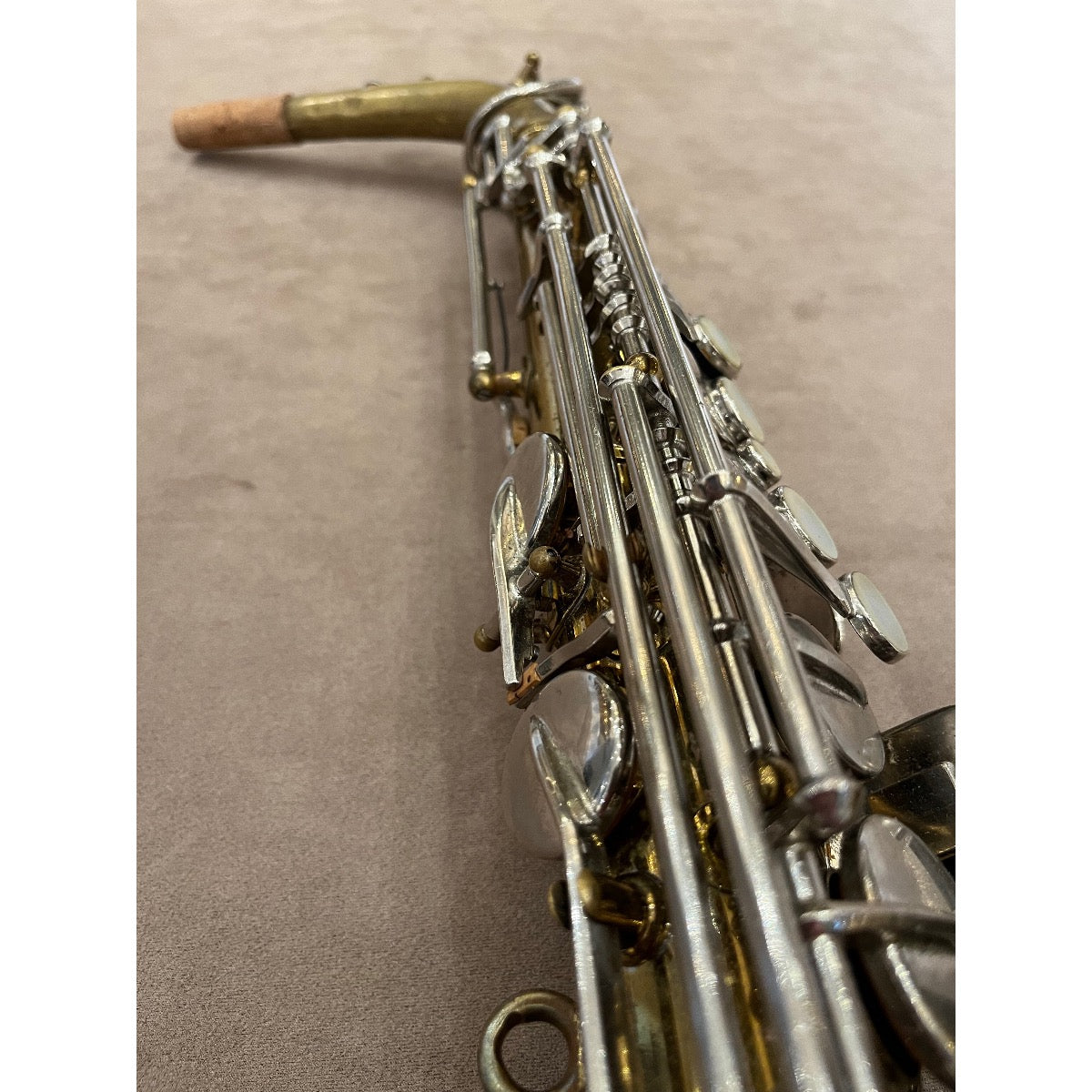 Buescher Aristocrat Series IV altsaxofoon 471049