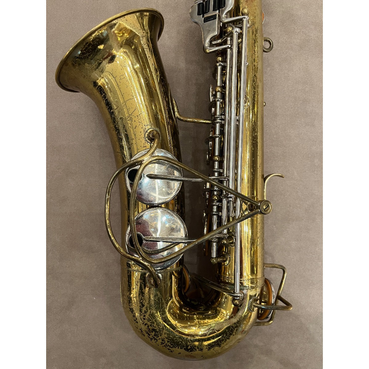 Buescher Aristocrat Series IV altsaxofoon 471049
