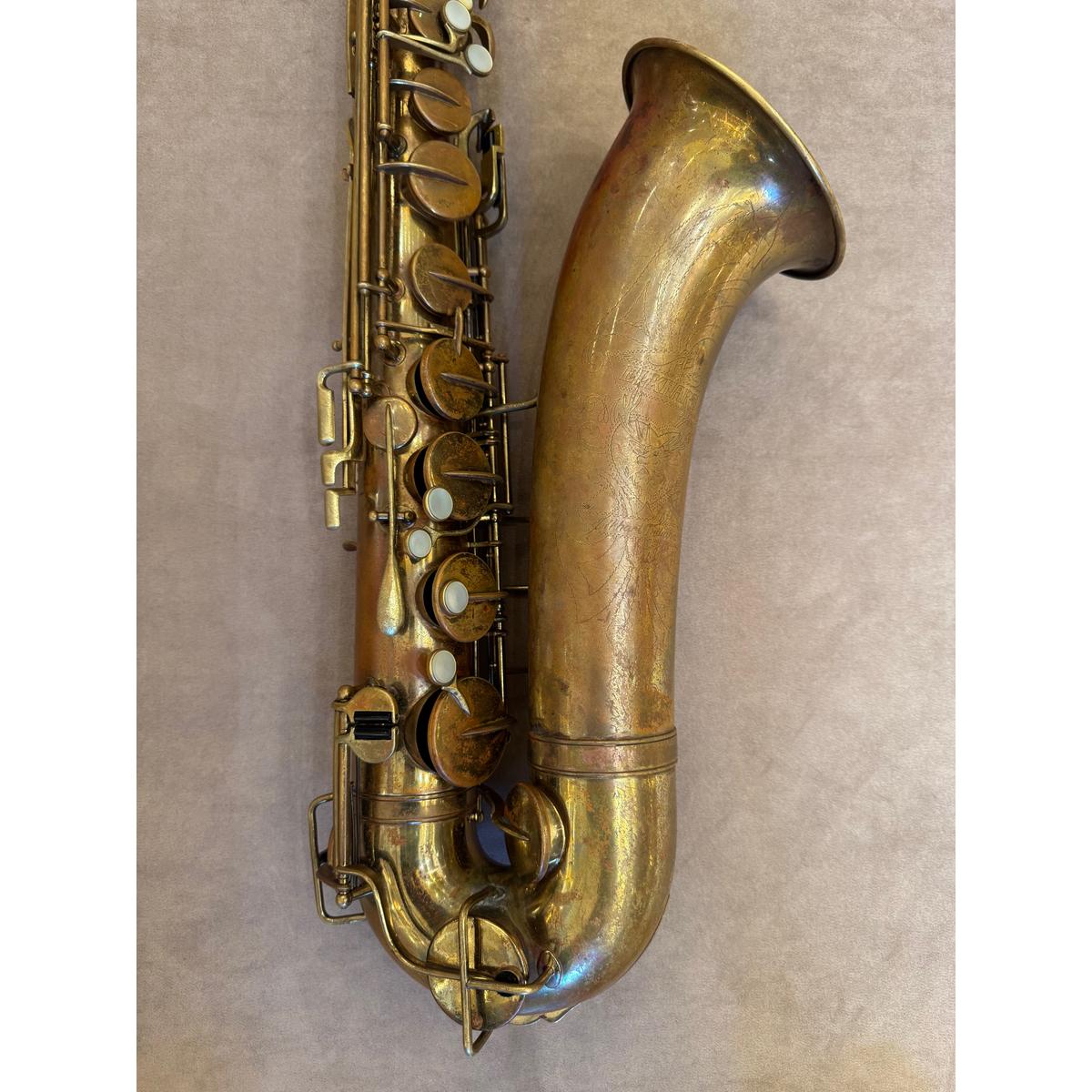 Buescher Aristocrat tenorsaxofoon 9950