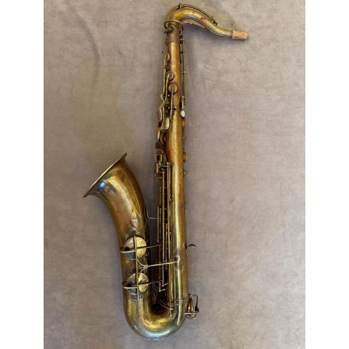 Buescher Aristocrat tenorsaxofoon 9950