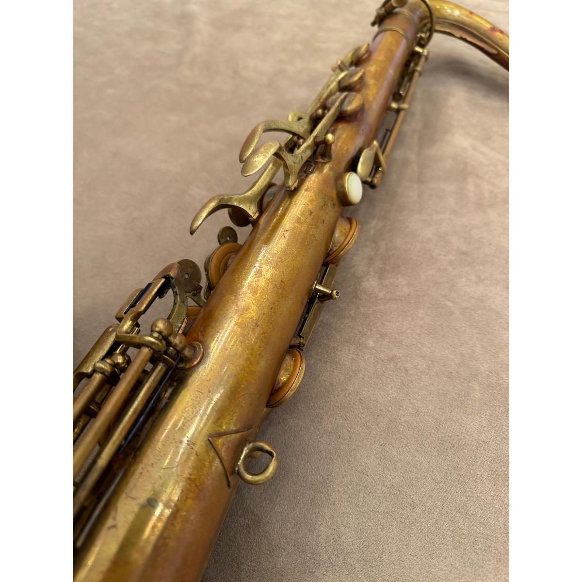 Buescher Aristocrat tenorsaxofoon 9950